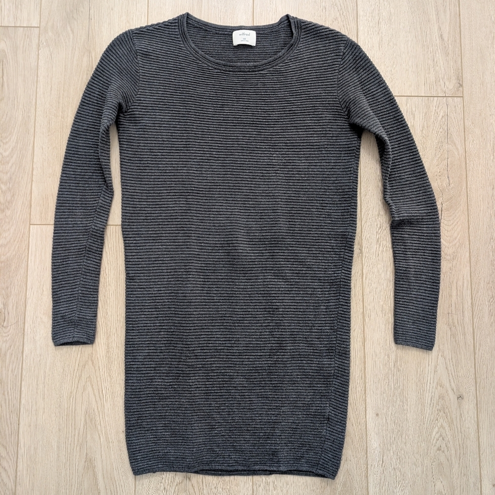 Aritzia Wilfred Campanule long sleeve ribbed sweater dress